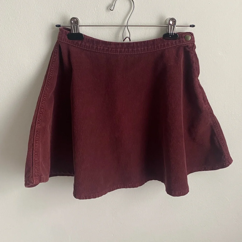 Original American Apparel Corduroy Burgundy Skater Skirt - Picture 1 of 7